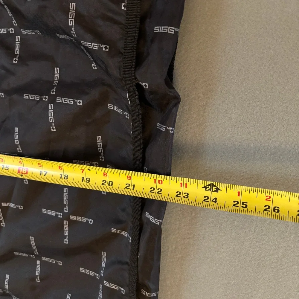 SIGG Switzerland Black Logo Print Foldable Travel Garment Bag Suit Carrier 37